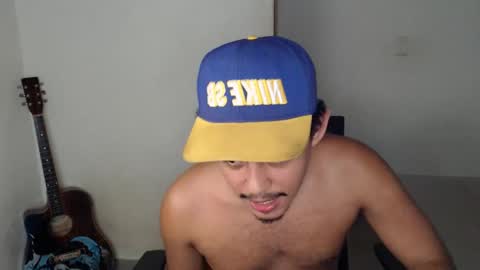 Snapshot of xtranherr chatting on 11/27/25, 02:02 xtranherr online show from 11/27/25, 02:02