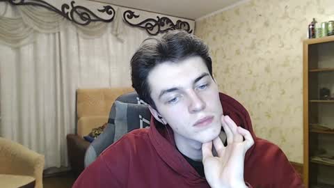 Snapshot of xtraqqq chatting on 12/09/24, 08:01 traqqq online show from 12/09/24, 08:01