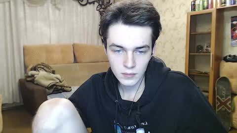 Snapshot of xtraqqq chatting on 12/11/24, 08:50 traqqq online show from 12/11/24, 08:50