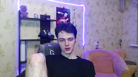 Snapshot of xtraqqq chatting on 01/24/25, 10:19 traqqq online show from 01/24/25, 10:19