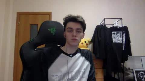 Snapshot of xtraqqq chatting on 02/10/25, 10:19 traqqq online show from 02/10/25, 10:19