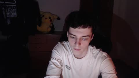 Snapshot of xtraqqq chatting on 02/15/25, 02:37 traqqq online show from 02/15/25, 02:37