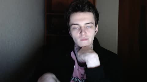 Snapshot of xtraqqq chatting on 10/08/25, 09:45 traqqq online show from 10/08/25, 09:45