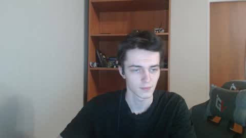 Snapshot of xtraqqq chatting on 10/25/25, 08:03 traqqq online show from 10/25/25, 08:03