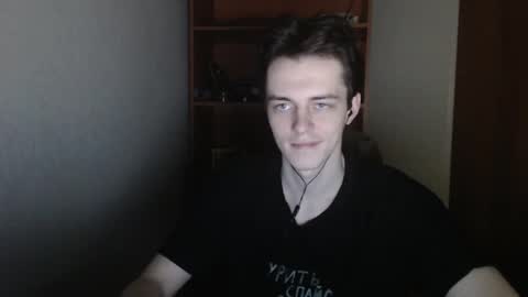 Snapshot of xtraqqq chatting on 11/04/25, 08:19 traqqq online show from 11/04/25, 08:19