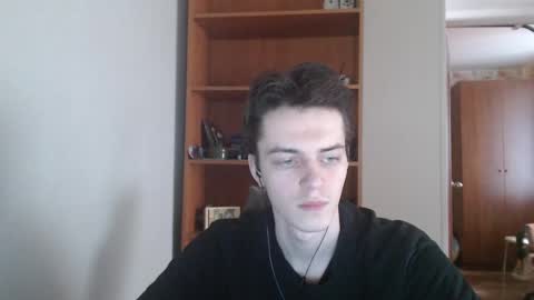 Snapshot of xtraqqq chatting on 11/06/25, 09:10 traqqq online show from 11/06/25, 09:10