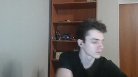 Snapshot of xtraqqq chatting on 11/10/25, 07:46 traqqq online show from 11/10/25, 07:46