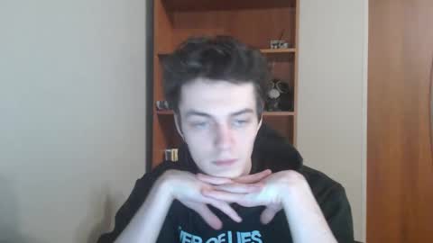 Snapshot of xtraqqq chatting on 11/20/25, 07:13 traqqq online show from 11/20/25, 07:13