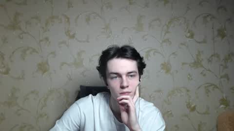 Snapshot of xtraqqq chatting on 12/18/25, 11:00 traqqq online show from 12/18/25, 11:00