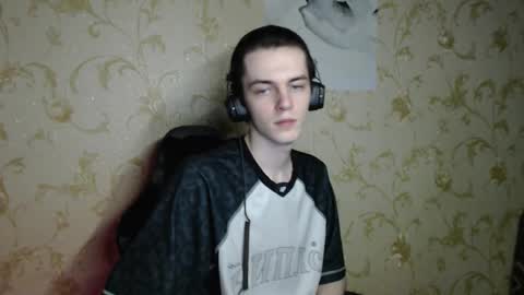 Snapshot of xtraqqq chatting on 03/06/26, 09:22 traqqq online show from 03/06/26, 09:22