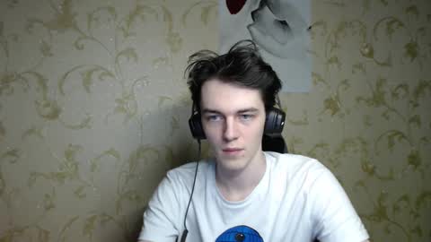 Snapshot of xtraqqq chatting on 03/16/26, 10:03 traqqq online show from 03/16/26, 10:03