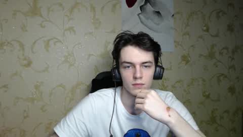 Snapshot of xtraqqq chatting on 03/17/26, 03:48 traqqq online show from 03/17/26, 03:48