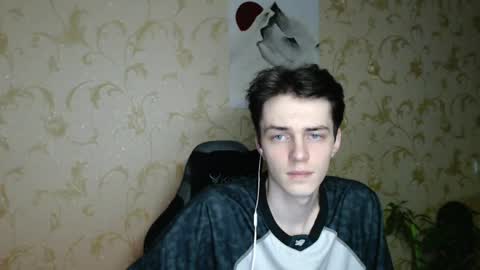 Snapshot of xtraqqq chatting on 05/19/26, 08:37 traqqq online show from 05/19/26, 08:37
