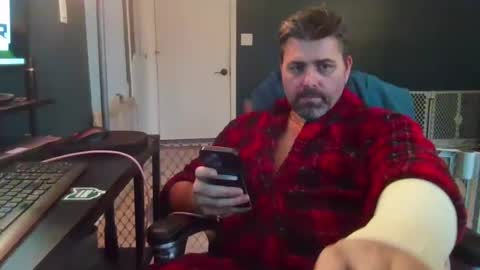 Snapshot of xtremo69 chatting on 12/09/24, 04:05 Daddy online show from 12/09/24, 04:05