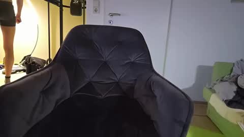 Snapshot of xufffix chatting on 01/01/25, 07:20 N online show from 01/01/25, 07:20