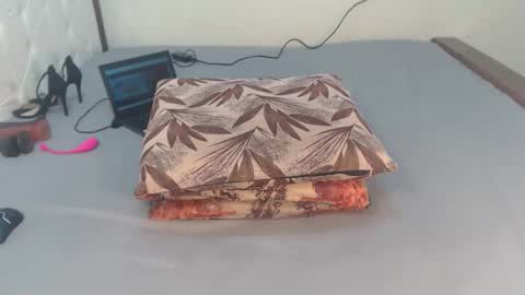 hey its Mayah online show from 09/09/25, 07:13