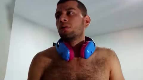 Snapshot of xuyeeg chatting on 02/06/25, 09:38 xuyeeg online show from 02/06/25, 09:38