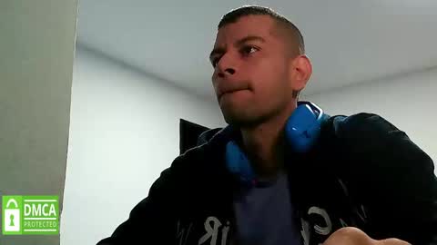 Snapshot of xuyeeg chatting on 02/16/25, 07:37 xuyeeg online show from 02/16/25, 07:37