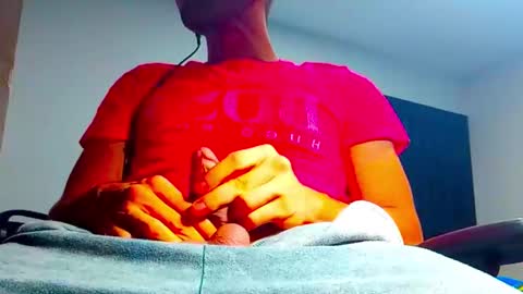 Snapshot of xuyeeg chatting on 02/23/25, 09:37 xuyeeg online show from 02/23/25, 09:37