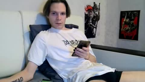 Snapshot of xwannalove chatting on 11/28/25, 04:09 xWannalove online show from 11/28/25, 04:09