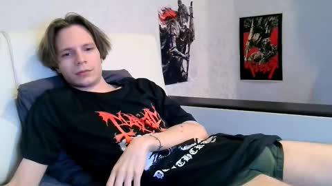 Snapshot of xwannalove chatting on 11/30/25, 07:12 xWannalove online show from 11/30/25, 07:12