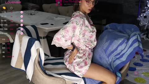 FrancyStepmom and YStepson    INTERESTED IN A GIRL-GIRL COLLABORATION  TEXT ME HERE  or INSTAGRAM online show from 12/15/24, 02:59