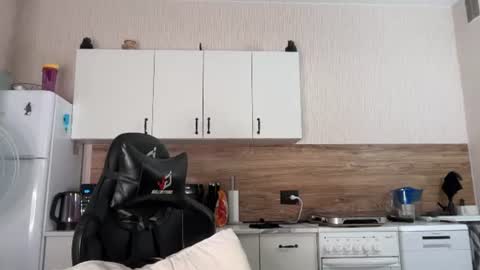 Snapshot of xx_raul_xx_ chatting on 08/02/26, 12:31 raul online show from 08/02/26, 12:31