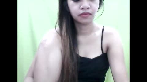 Mariel online show from 10/10/25, 10:31