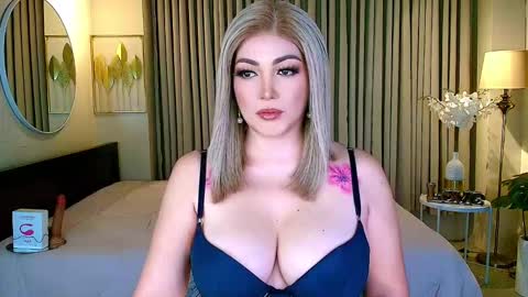 MISS NATALIA online show from 09/30/25, 12:37