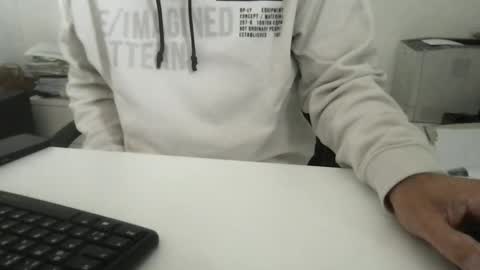 Snapshot of xxberlin_1976xx chatting on 10/01/25, 08:09 Sally  Alex online show from 10/01/25, 08:09