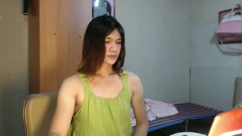 Snapshot of xxbetyxx chatting on 11/05/25, 05:18 xxbetyxx online show from 11/05/25, 05:18