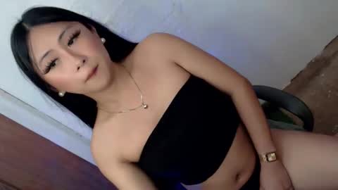 Snapshot of xxexpensive_candy chatting on 12/19/25, 01:23 Janae online show from 12/19/25, 01:23