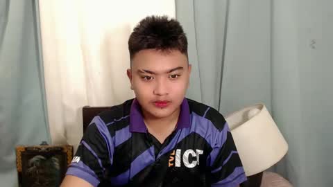 Snapshot of xxhotloyd_cummerx chatting on 12/11/24, 05:00 Loyd online show from 12/11/24, 05:00