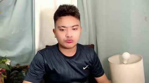 Snapshot of xxhotloyd_cummerx chatting on 12/14/24, 05:14 Loyd online show from 12/14/24, 05:14