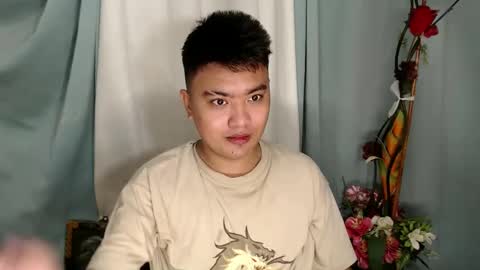 Snapshot of xxhotloyd_cummerx chatting on 01/01/25, 10:54 Loyd online show from 01/01/25, 10:54