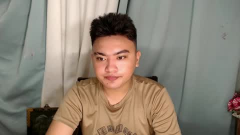 Snapshot of xxhotloyd_cummerx chatting on 01/04/25, 01:42 Loyd online show from 01/04/25, 01:42