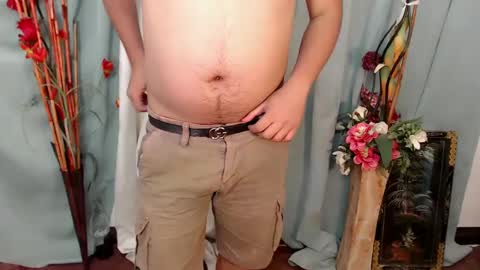 Snapshot of xxhotloyd_cummerx chatting on 02/10/25, 06:35 Loyd online show from 02/10/25, 06:35