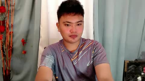 Snapshot of xxhotloyd_cummerx chatting on 03/01/25, 12:39 Loyd online show from 03/01/25, 12:39