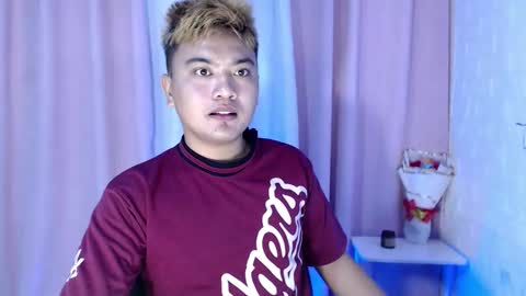 Snapshot of xxhotloyd_cummerx chatting on 10/25/25, 11:51 Loyd online show from 10/25/25, 11:51