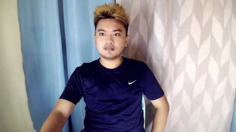 Snapshot of xxhotloyd_cummerx chatting on 11/01/25, 08:22 Loyd online show from 11/01/25, 08:22