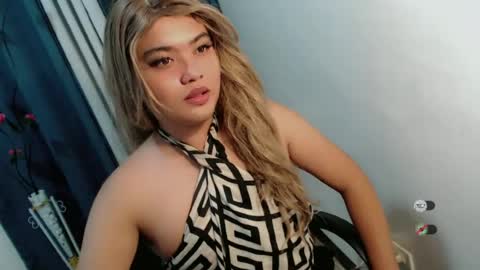 Snapshot of xxhotloyd_cummerx chatting on 06/13/26, 11:52 Loyd online show from 06/13/26, 11:52