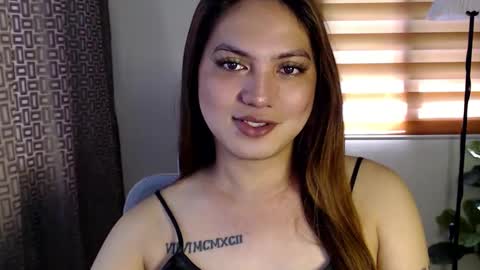 Snapshot of xxjulielovesyouxx chatting on 01/06/25, 02:48 July online show from 01/06/25, 02:48