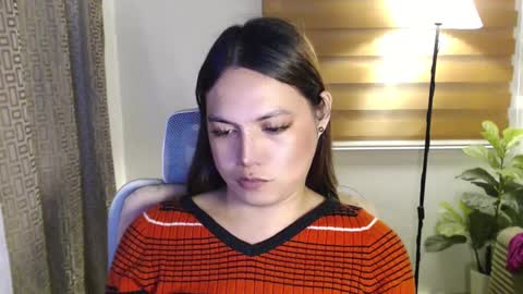 Snapshot of xxjulielovesyouxx chatting on 01/31/25, 04:17 July online show from 01/31/25, 04:17