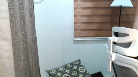 Snapshot of xxjulielovesyouxx chatting on 02/03/25, 05:35 July online show from 02/03/25, 05:35