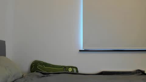 Snapshot of xxkimber_bentonxx chatting on 12/04/24, 10:57 Next online Monday to Friday 10am till 2pm UK time online show from 12/04/24, 10:57