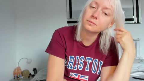 Snapshot of xxkimber_bentonxx chatting on 07/01/26, 08:16 Next online Monday to Friday 10am till 2pm UK time online show from 07/01/26, 08:16