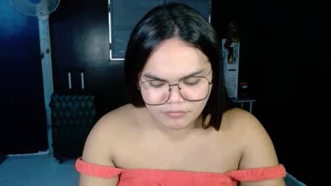 Kylie Smith online show from 10/10/25, 06:23