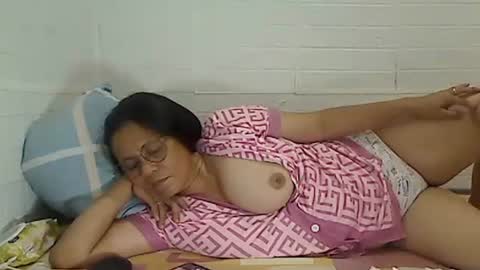 Snapshot of xxlenepinayxx chatting on 04/13/26, 11:59 xxlenepinayxx online show from 04/13/26, 11:59