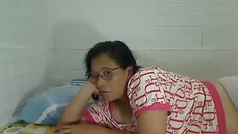 Snapshot of xxlenepinayxx chatting on 04/17/26, 12:52 xxlenepinayxx online show from 04/17/26, 12:52