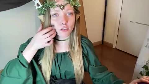 Snapshot of xxloveanastasia chatting on 02/18/26, 04:14 LoveAnastasia online show from 02/18/26, 04:14